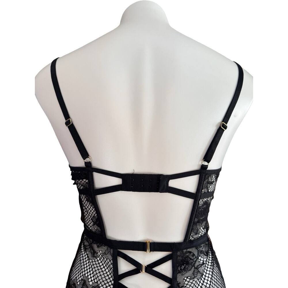 Victoria's Secret Black Lace Fishnet Corset Chemise Garter Lace Up Back Size M - Picture 9 of 14